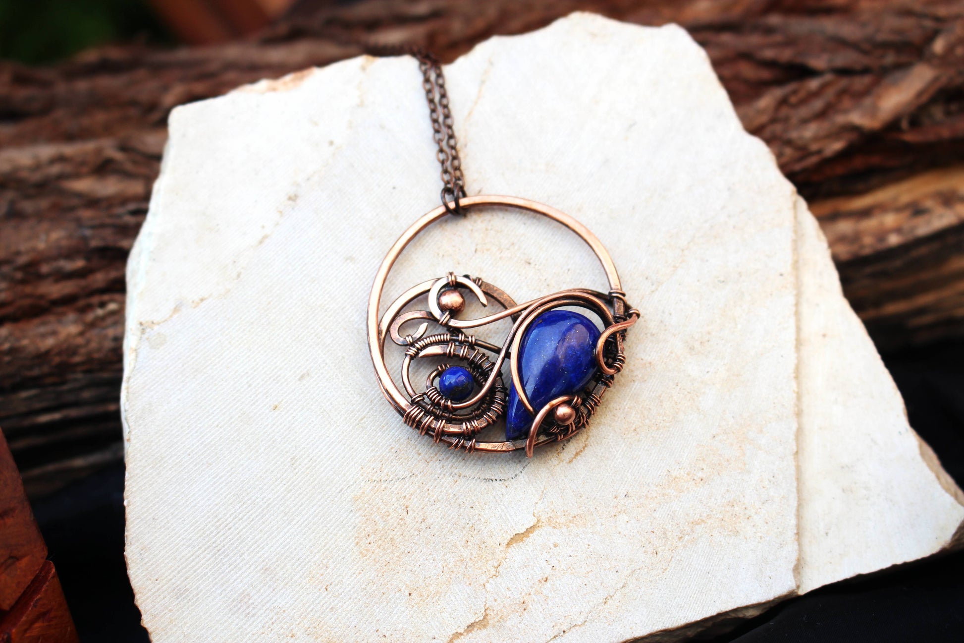 Elegant boho copper necklace with handmade gemstone pendant