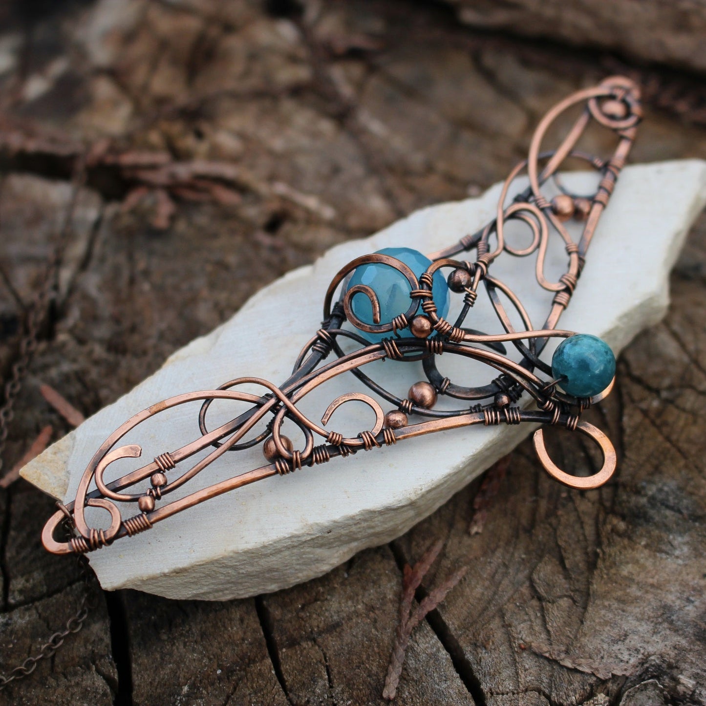 Magic Amulet – Blue Agate & Kyanite Necklace
